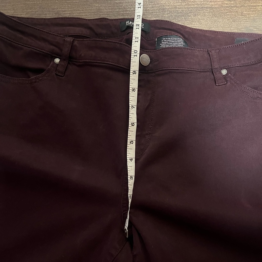 Buffalo David Bitton Vale Mid-Rise Stretch Skinny, Plum, Size 16/36, like new! - Picture 5 of 8